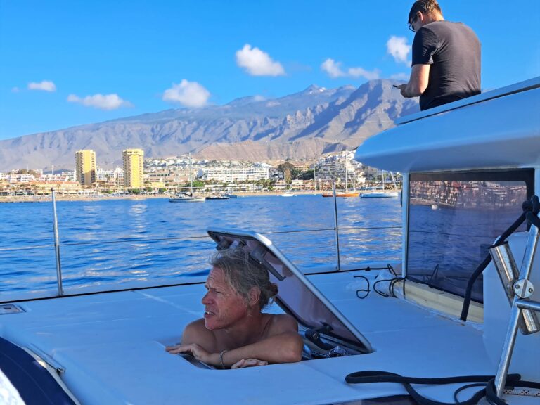 Segeln zwischen den Kanareninseln Teneriffa und La Gomera